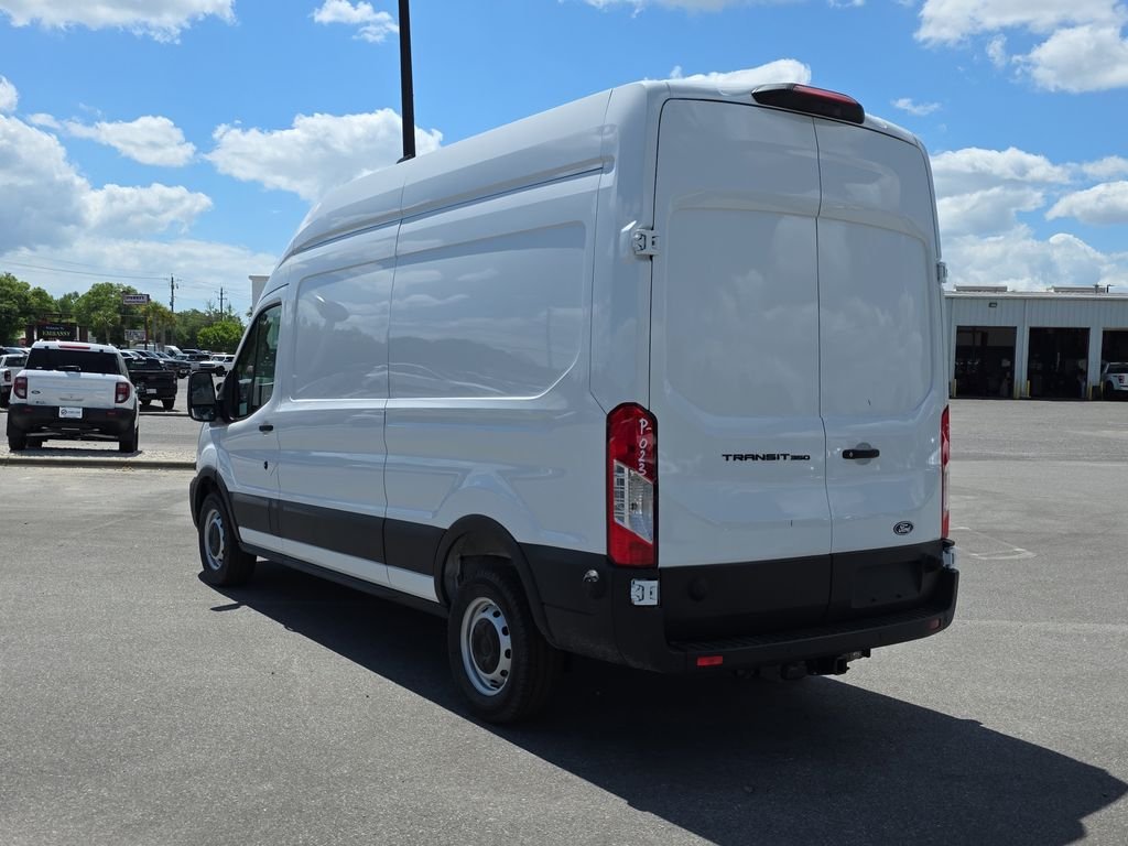 New 2026 Oxford White Ford Cargo Van image 5