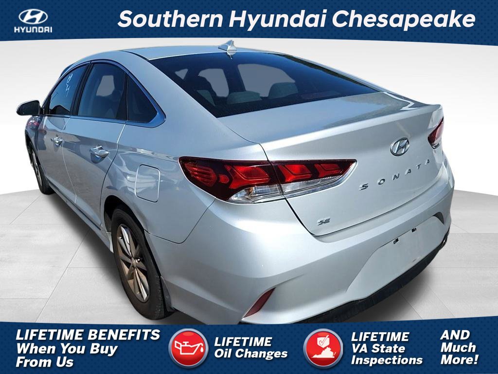 Used 2019 Silver Hyundai SE image 1