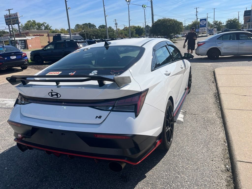 Used 2025 White Hyundai Base image 4