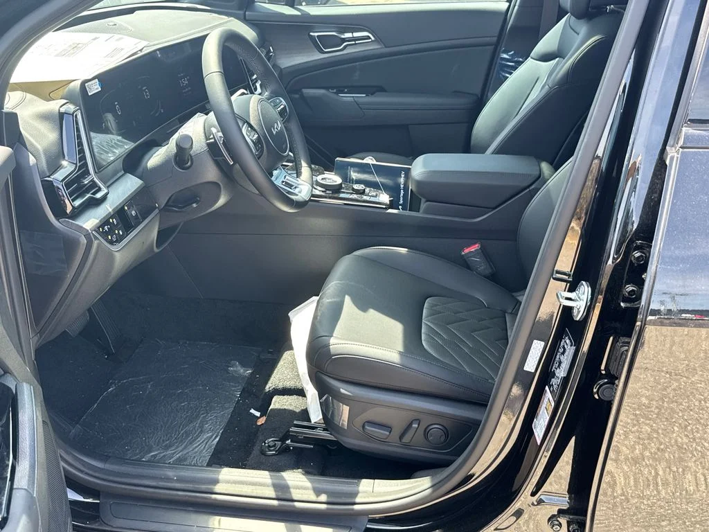 New 2024 Fusion Black Kia X-Line image 9