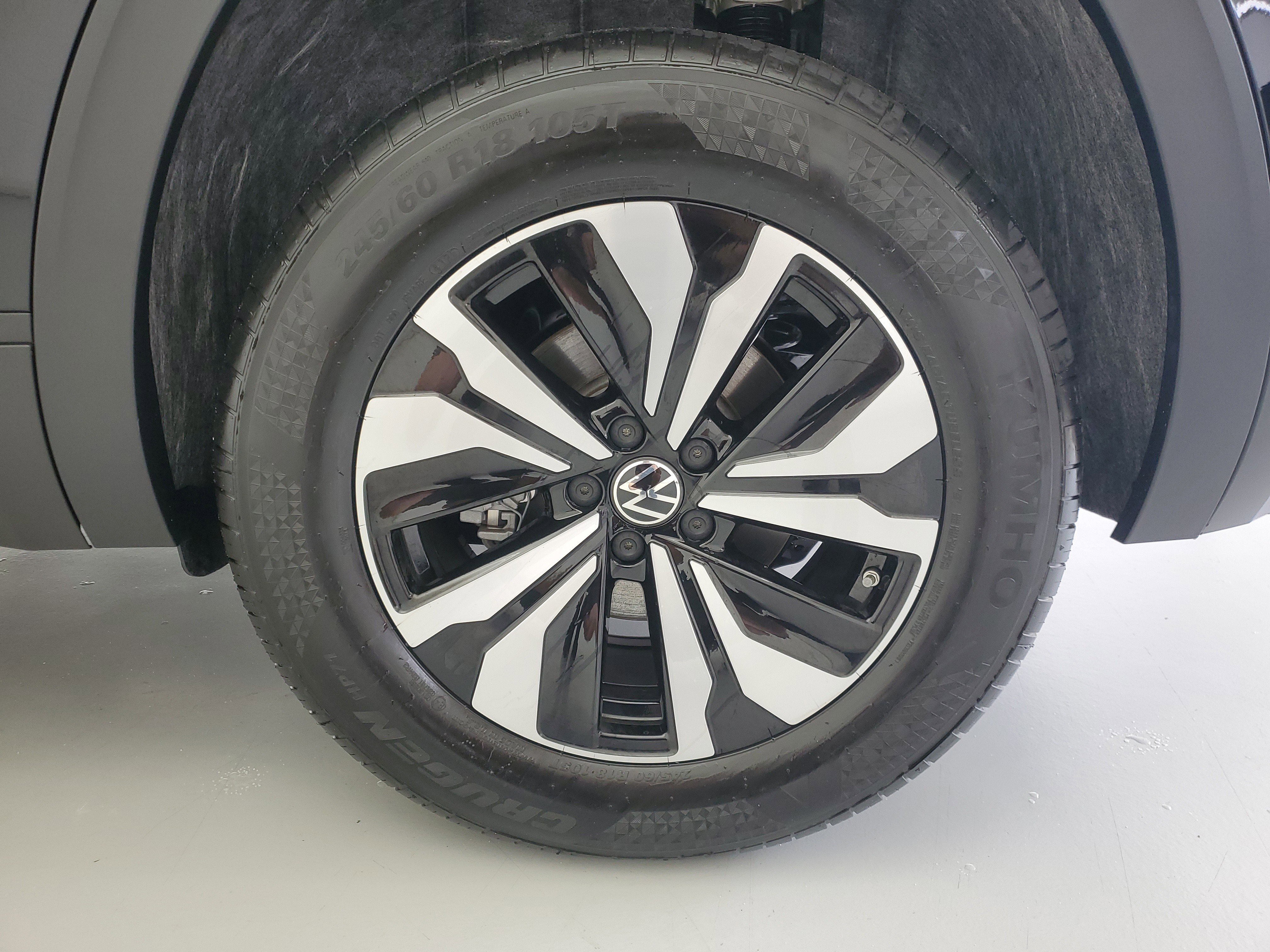 2026 Volkswagen Atlas Cross Sport SE - Photo 11