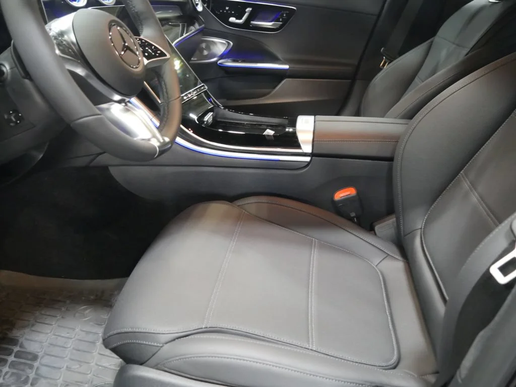 New 2026 Graphite Grey Metallic Mercedes-Benz C 300 image 19