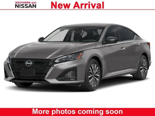 New 2026 Gray Nissan 2.5 SV image 2