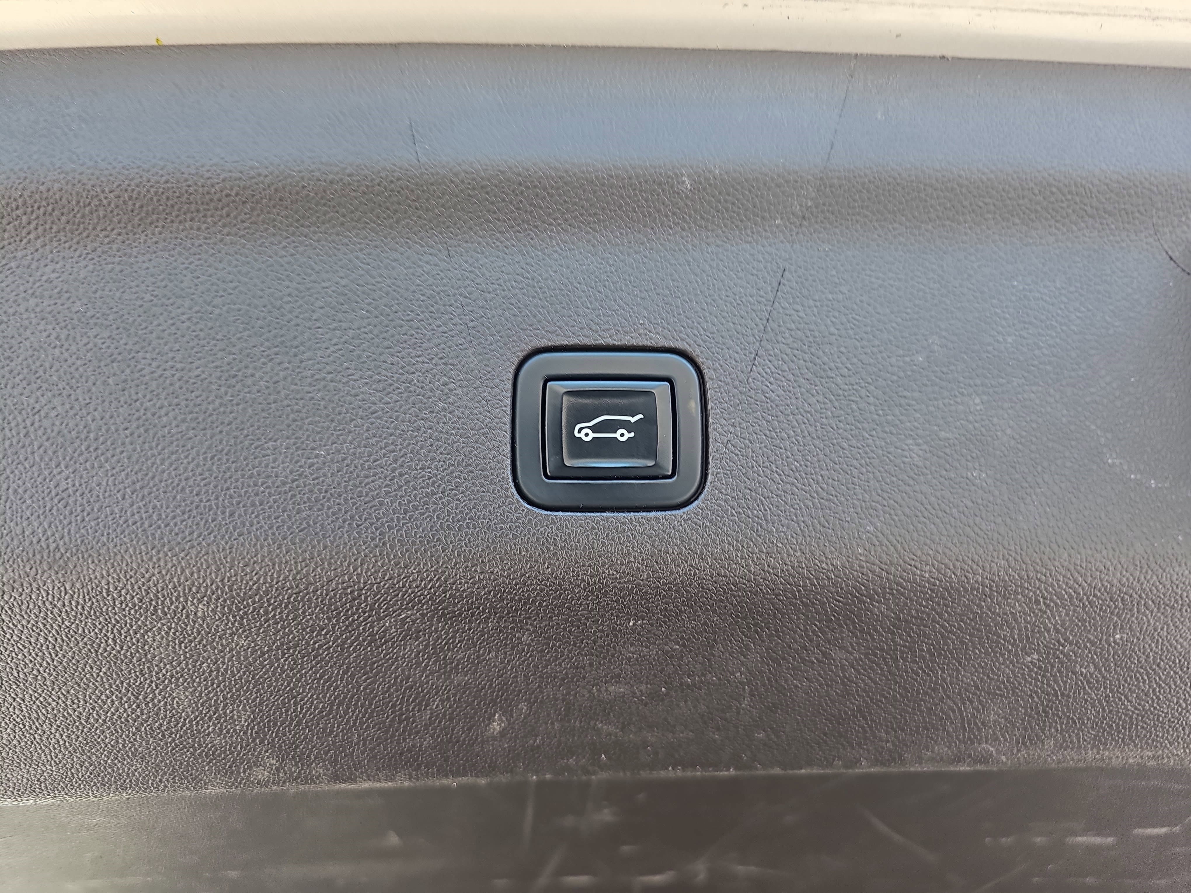Used 2023 Empire Beige Metallic Chevrolet LT image 30