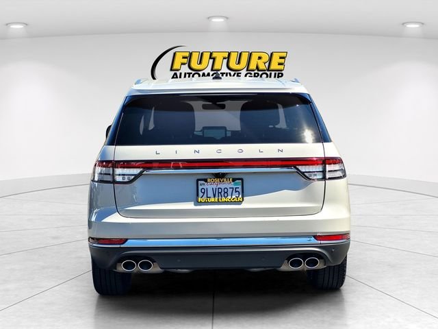 Used 2023 White Lincoln Reserve image 5