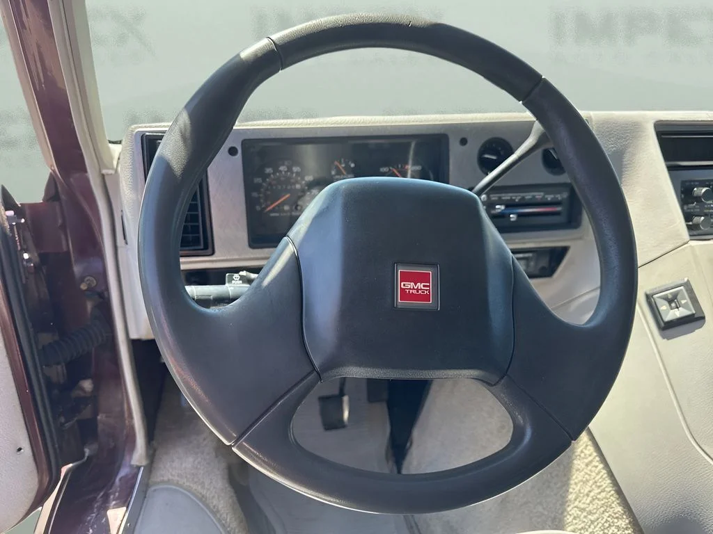 Used 1992  GMC Rally STX image 19