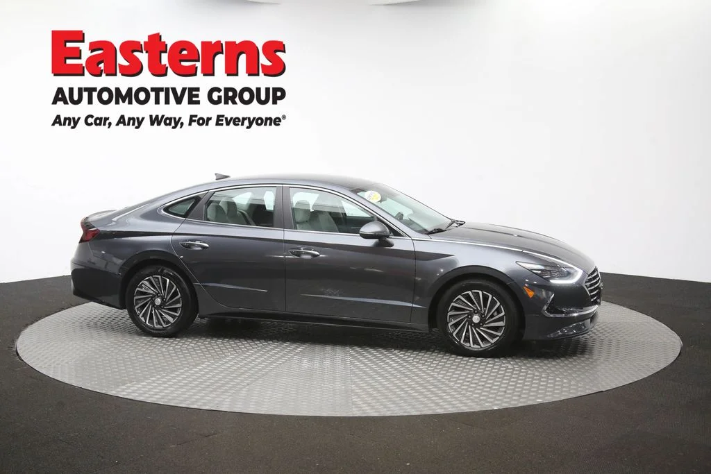 Used 2023 Gray Hyundai SEL image 48