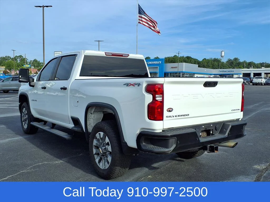 Used 2025 Summit White Chevrolet Custom image 5