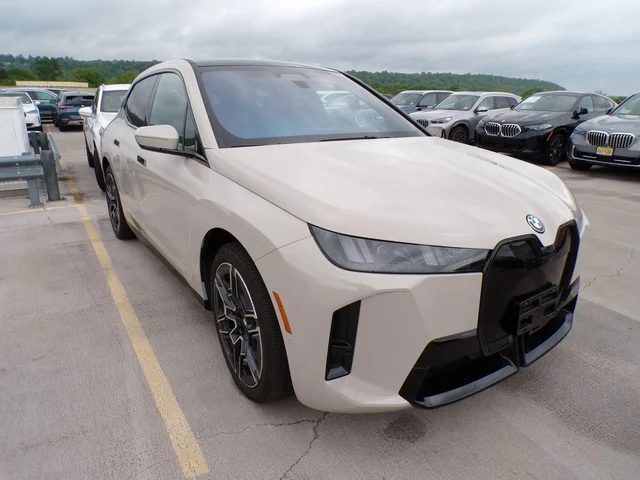 2026 BMW iX xDrive45's photo