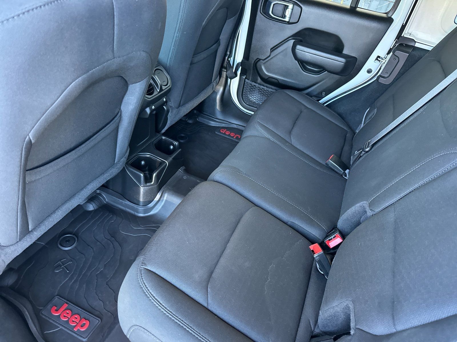 Used 2022 White Jeep Unlimited Willys image 11