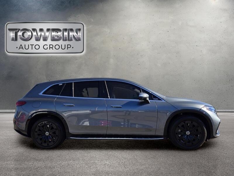 Used 2025  Mercedes-Benz 580 image 3