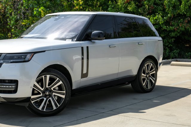 2023 Land Rover Range Rover 4