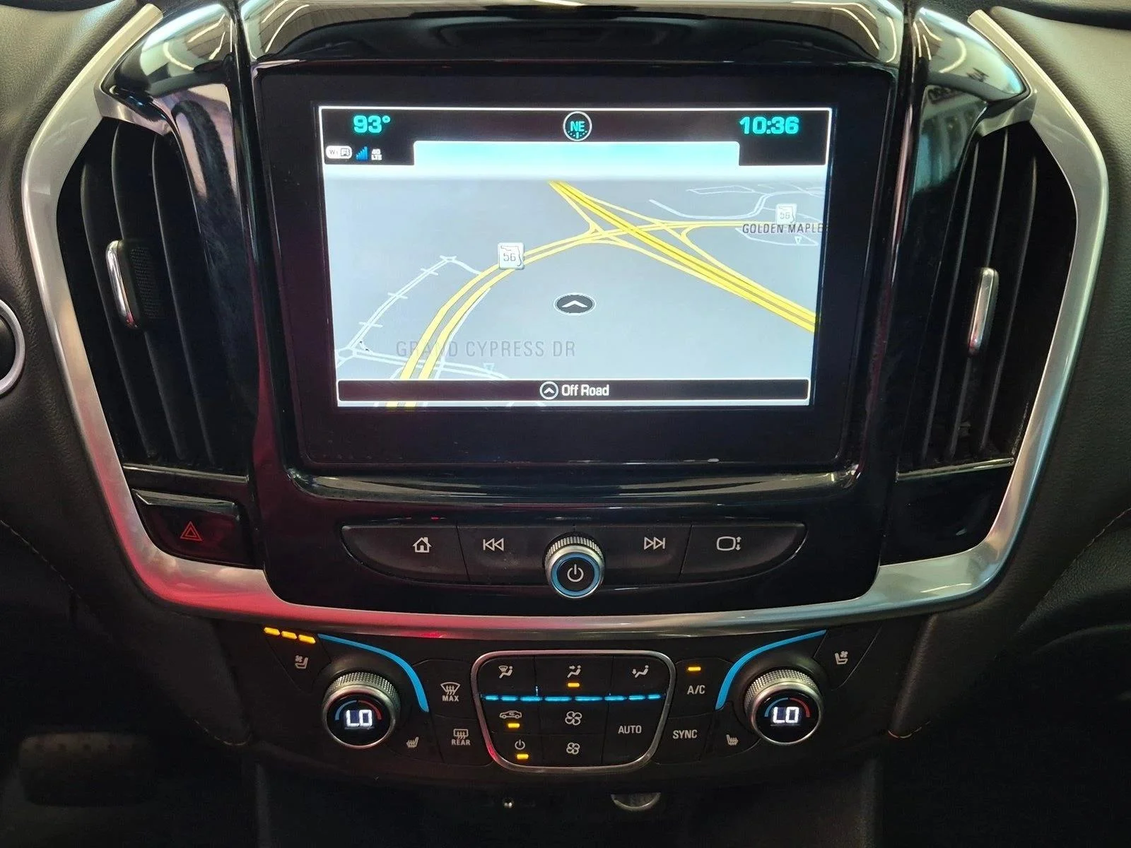Used 2018 Mosaic Black Metallic Chevrolet Premier image 13