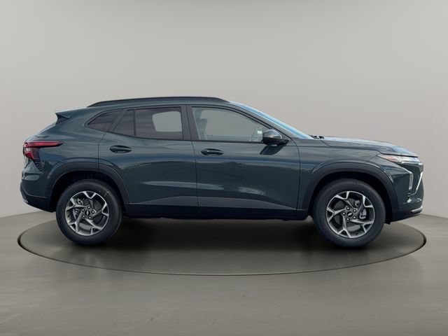 2026 Chevrolet Trax LT - Photo 11