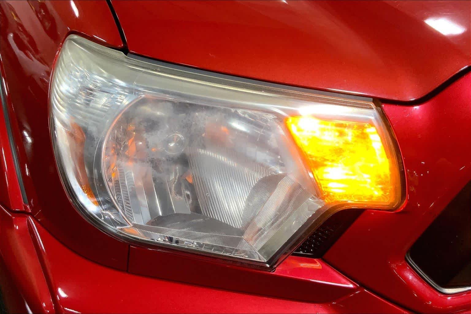 Used 2015 Barcelona Red Metallic Toyota  image 28