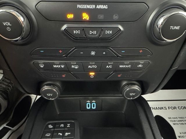 Used 2019 Black Ford XLT image 18