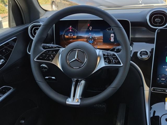 New 2026 Polar White Mercedes-Benz GLC 300 image 19