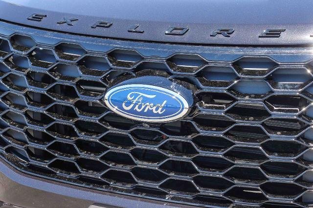 New 2026 Agate Black Metallic Ford ST-Line image 39