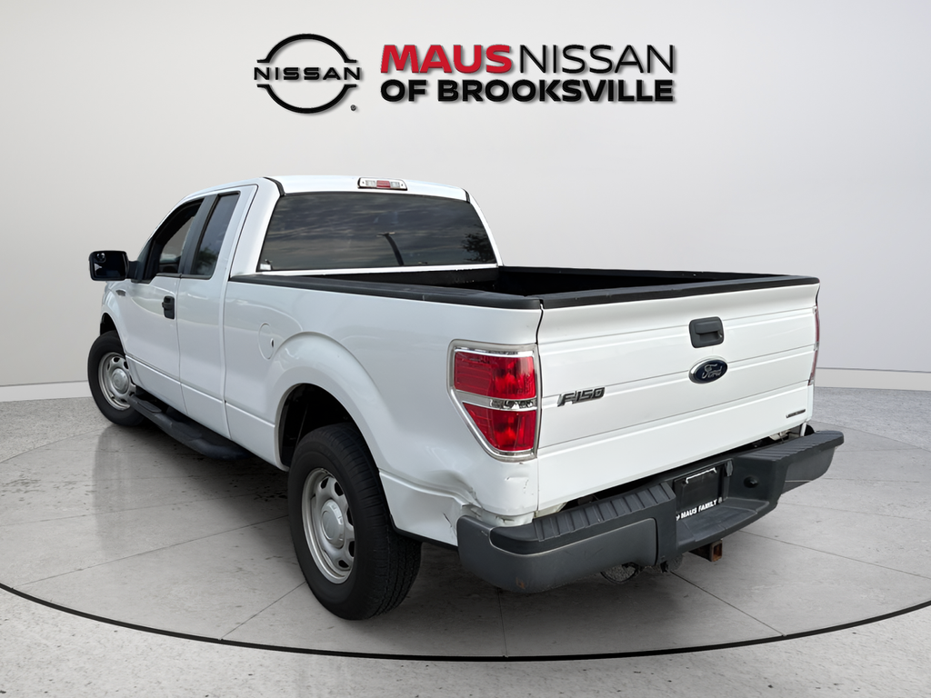 Used 2013 White Ford XL image 6