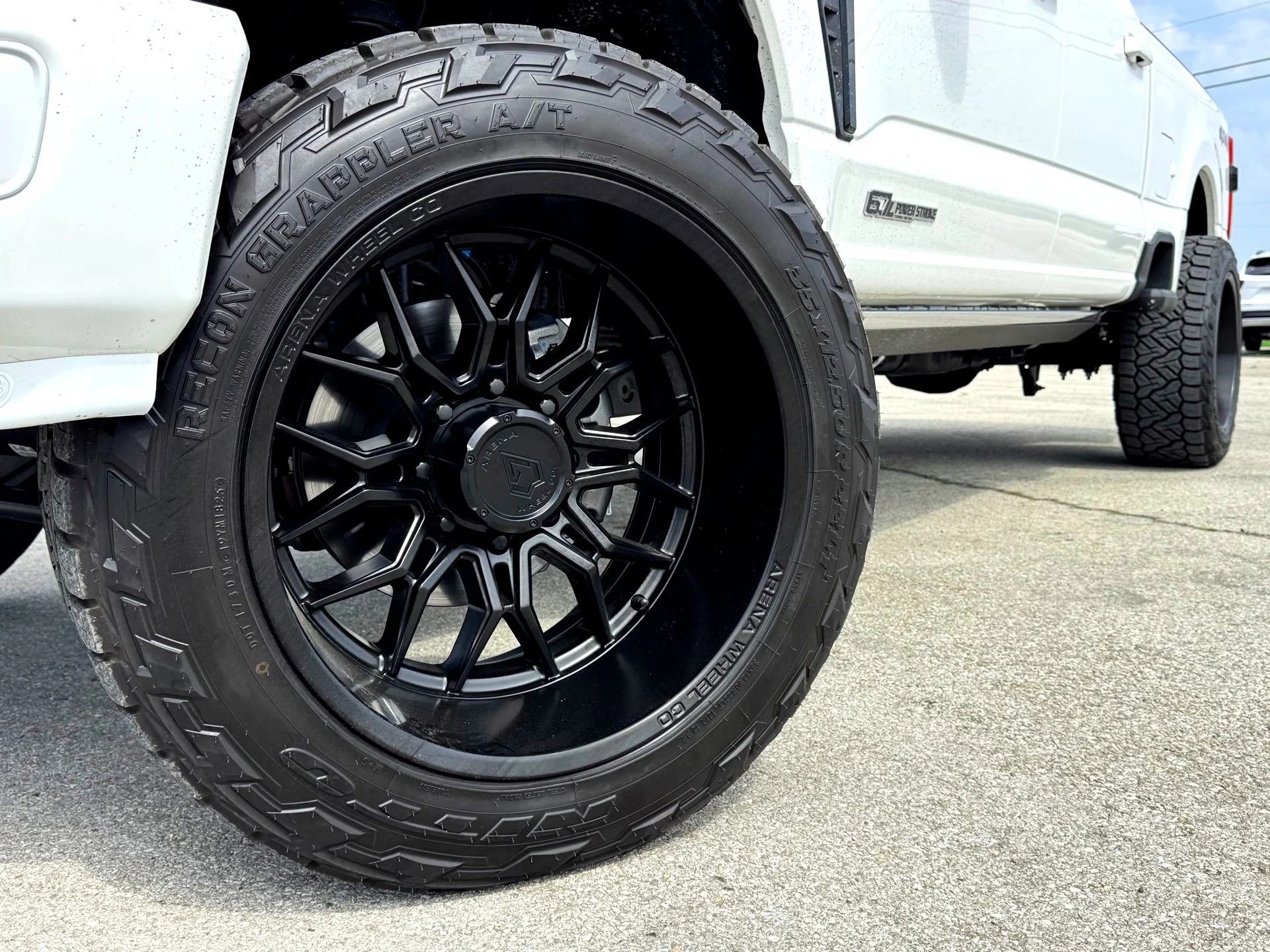 Used 2026  Ford Platinum LIFTED image 2
