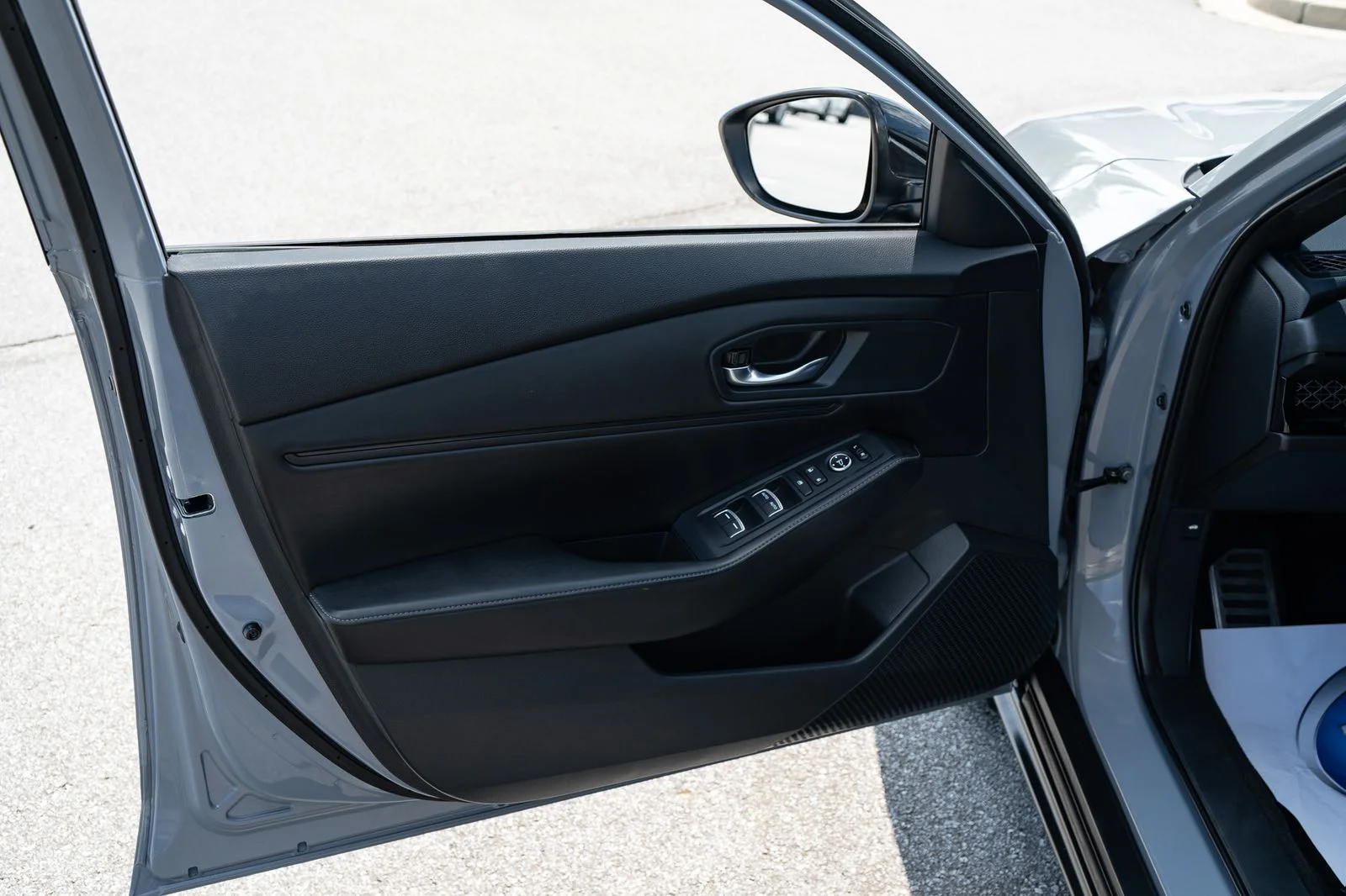 Used 2023  Honda Sport image 17