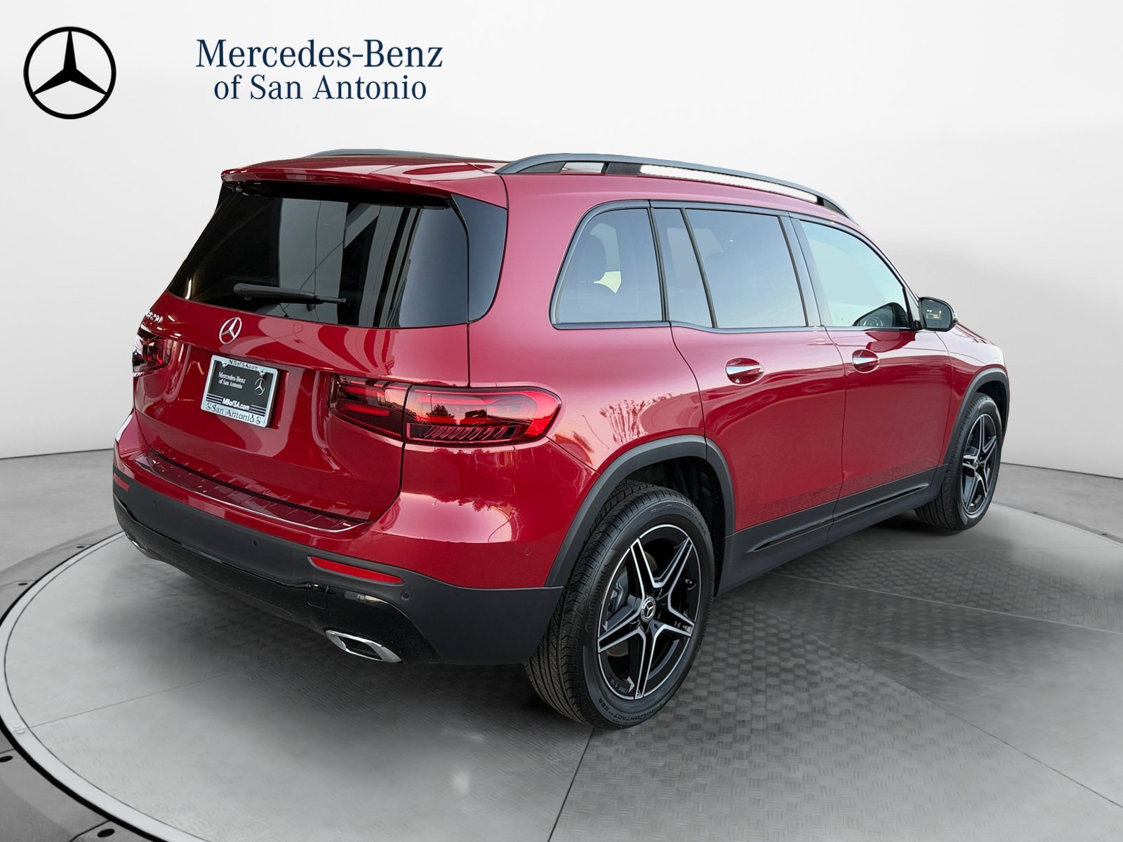 New 2026 MANUFAKTUR Patagonia Red Metallic Mercedes-Benz GLB 250 image 7