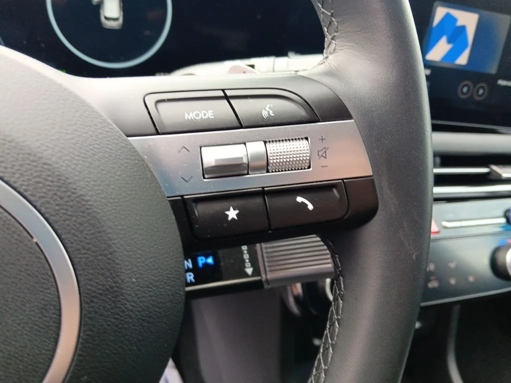 Used 2025 Ultimate Red Hyundai SEL Convenience image 19
