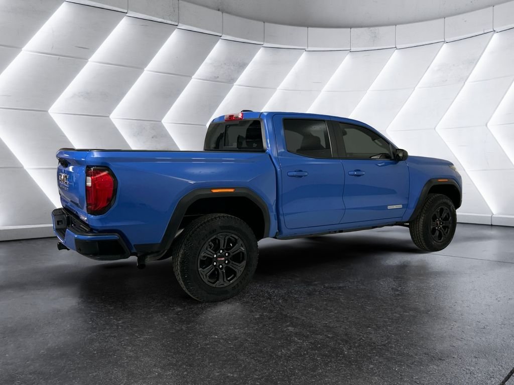 Used 2025 Blue GMC Elevation image 4