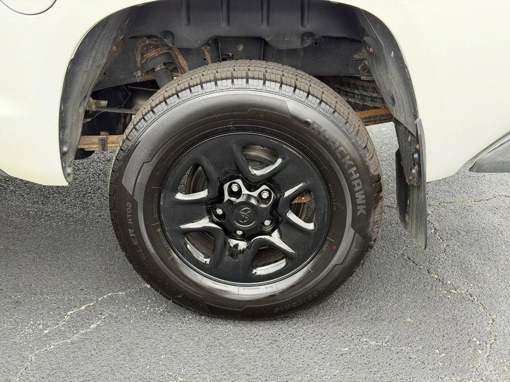 2020 Toyota Tundra SR5 - Photo 8