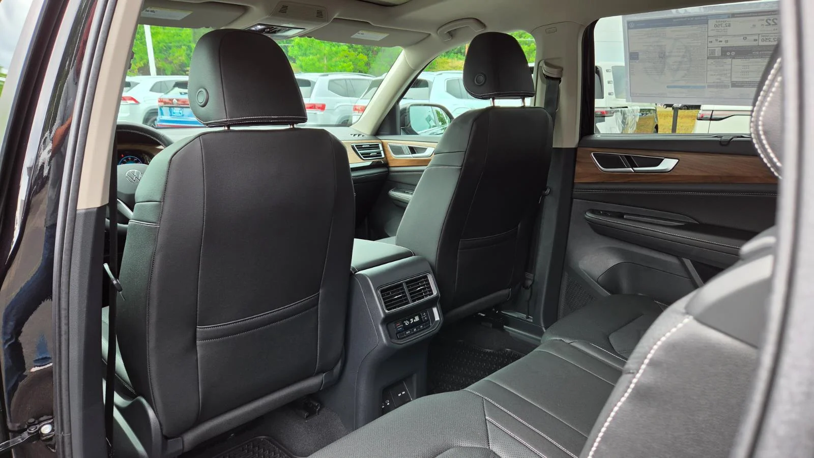 New 2026 Deep Black Pearl Volkswagen 2.0T SE w/Technology image 43