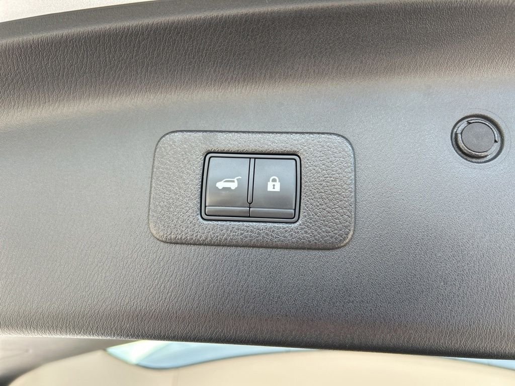 Used 2022 Silver Nissan SV image 54