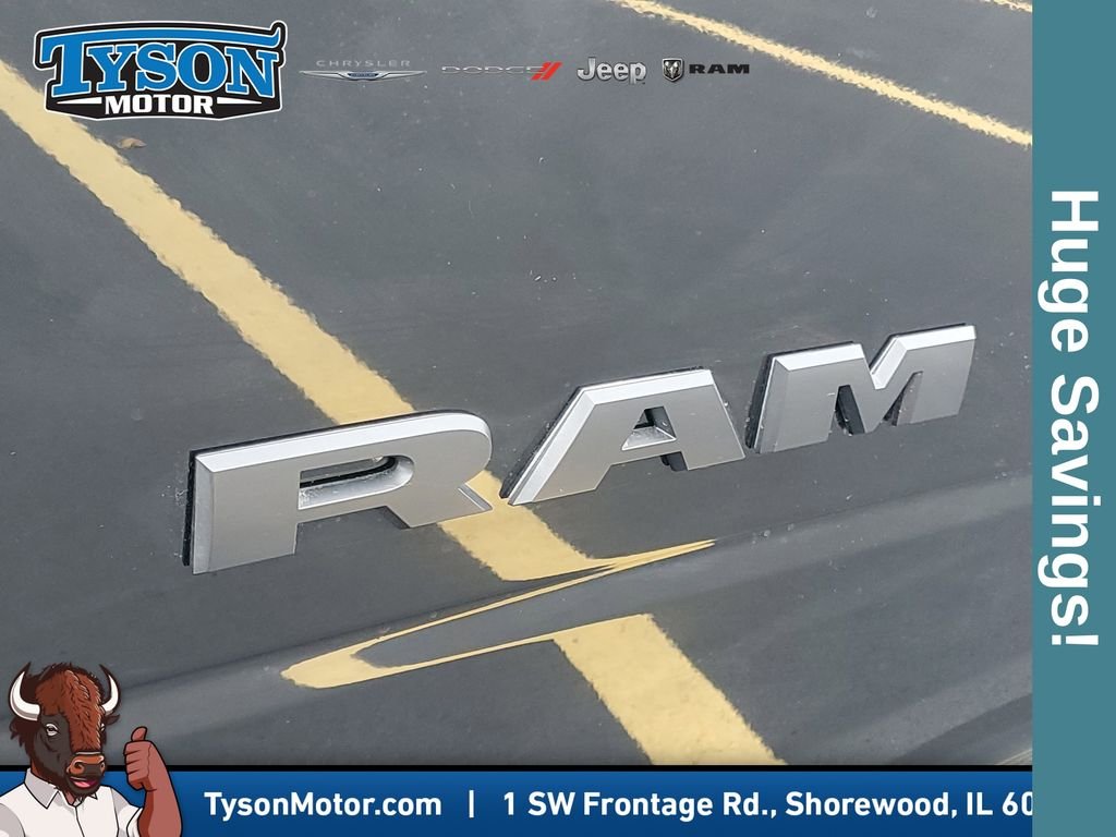 New 2026 Diamond Black Crystal Pearl-Coat Exterior Paint RAM Laramie image 5