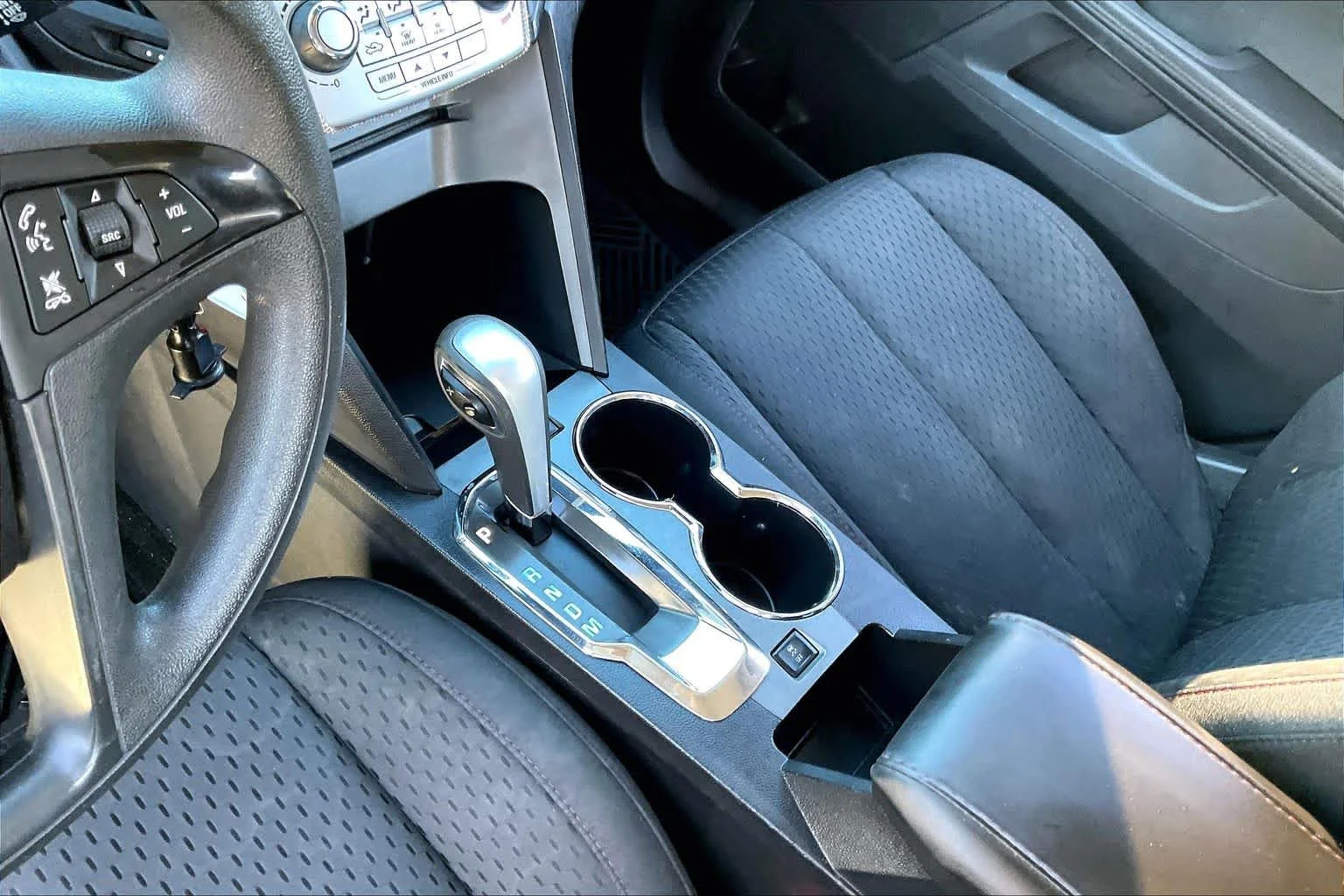 Used 2014 Summit White Chevrolet LS image 16