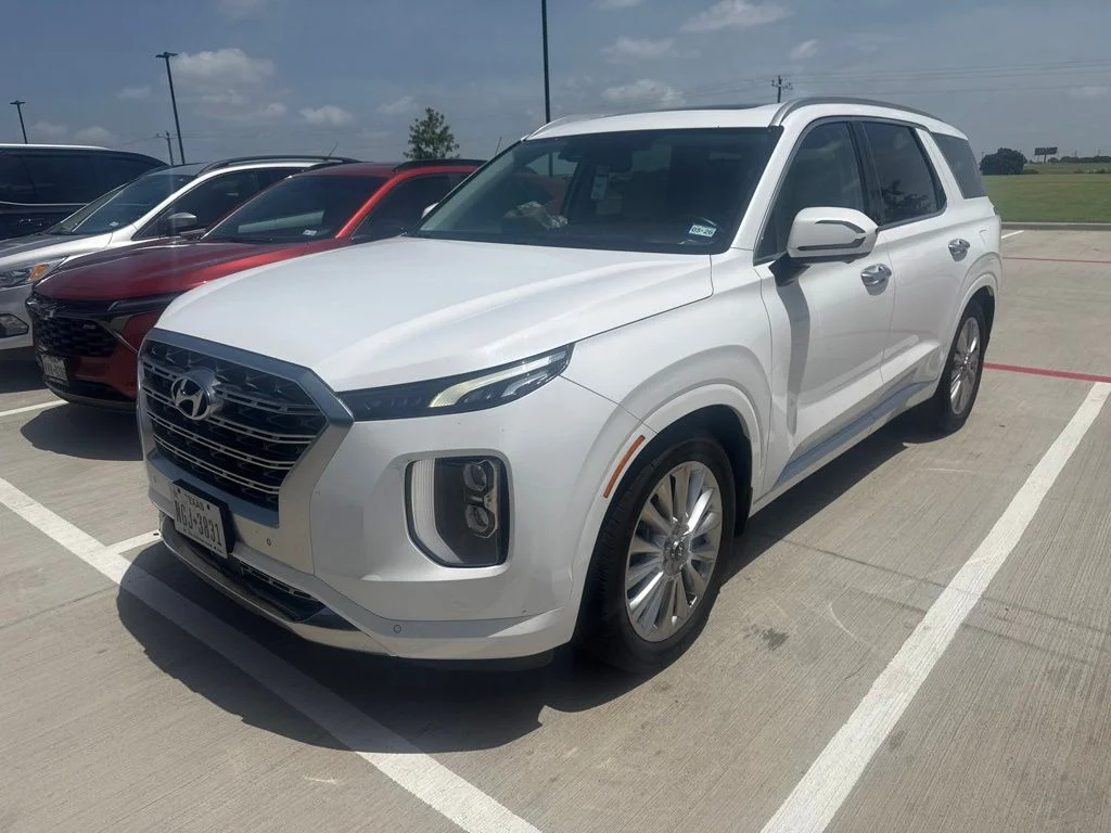 Used 2020 White Hyundai Limited image 1