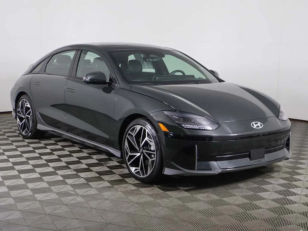 Used 2024 Hyundai IONIQ 6 Limited with VIN KMHM54AA0RA054225 for sale in Cleveland Heights, OH