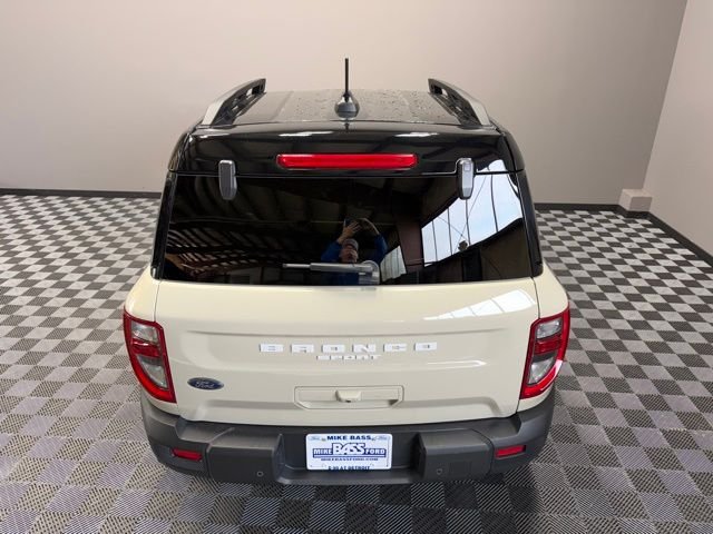 Used 2025 Desert Sand Ford Outer Banks image 11