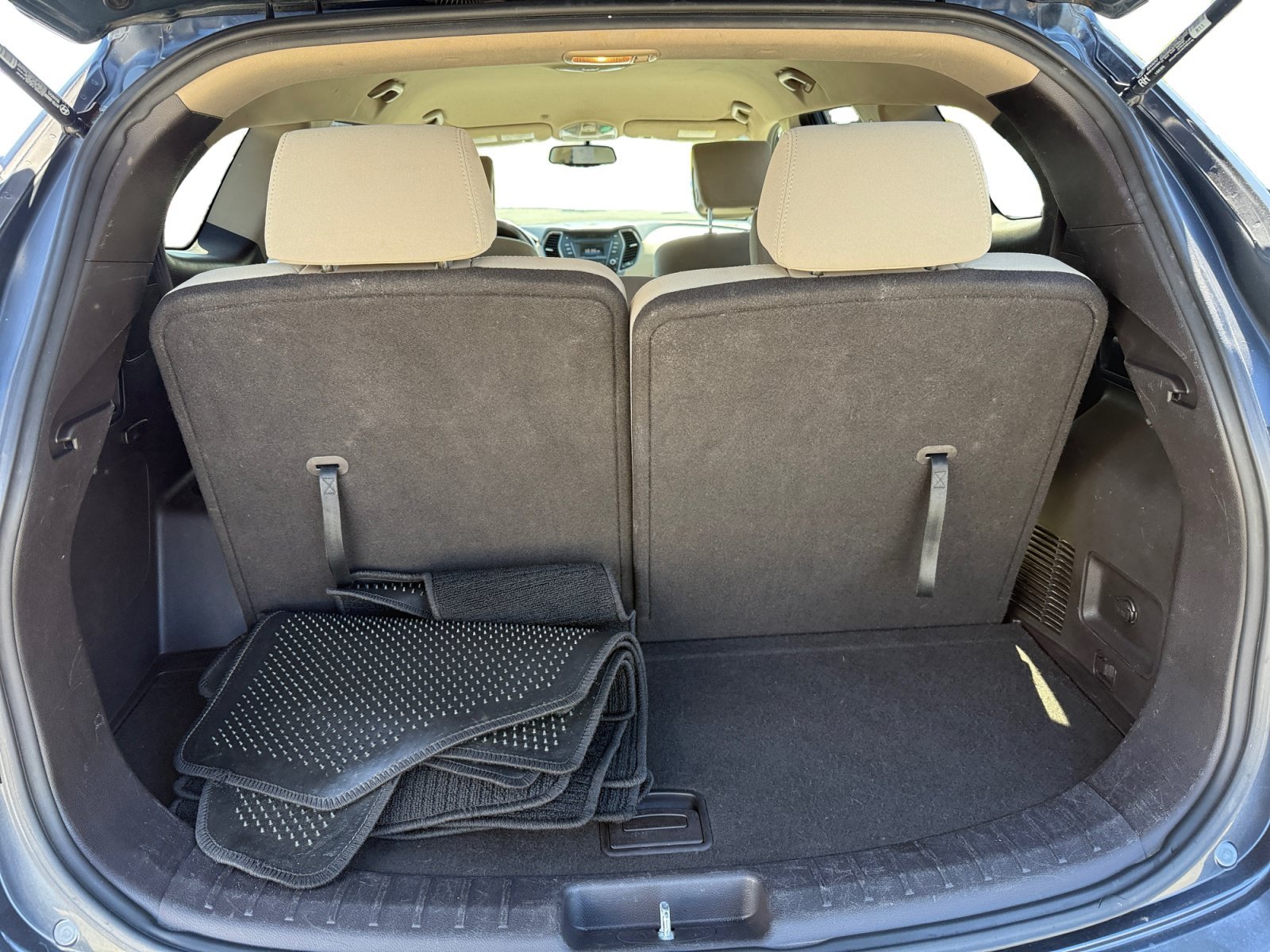 Used 2016 Night Sky Pearl Hyundai SE image 17