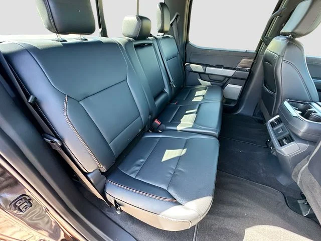 Used 2025 Black Ford Lariat image 28