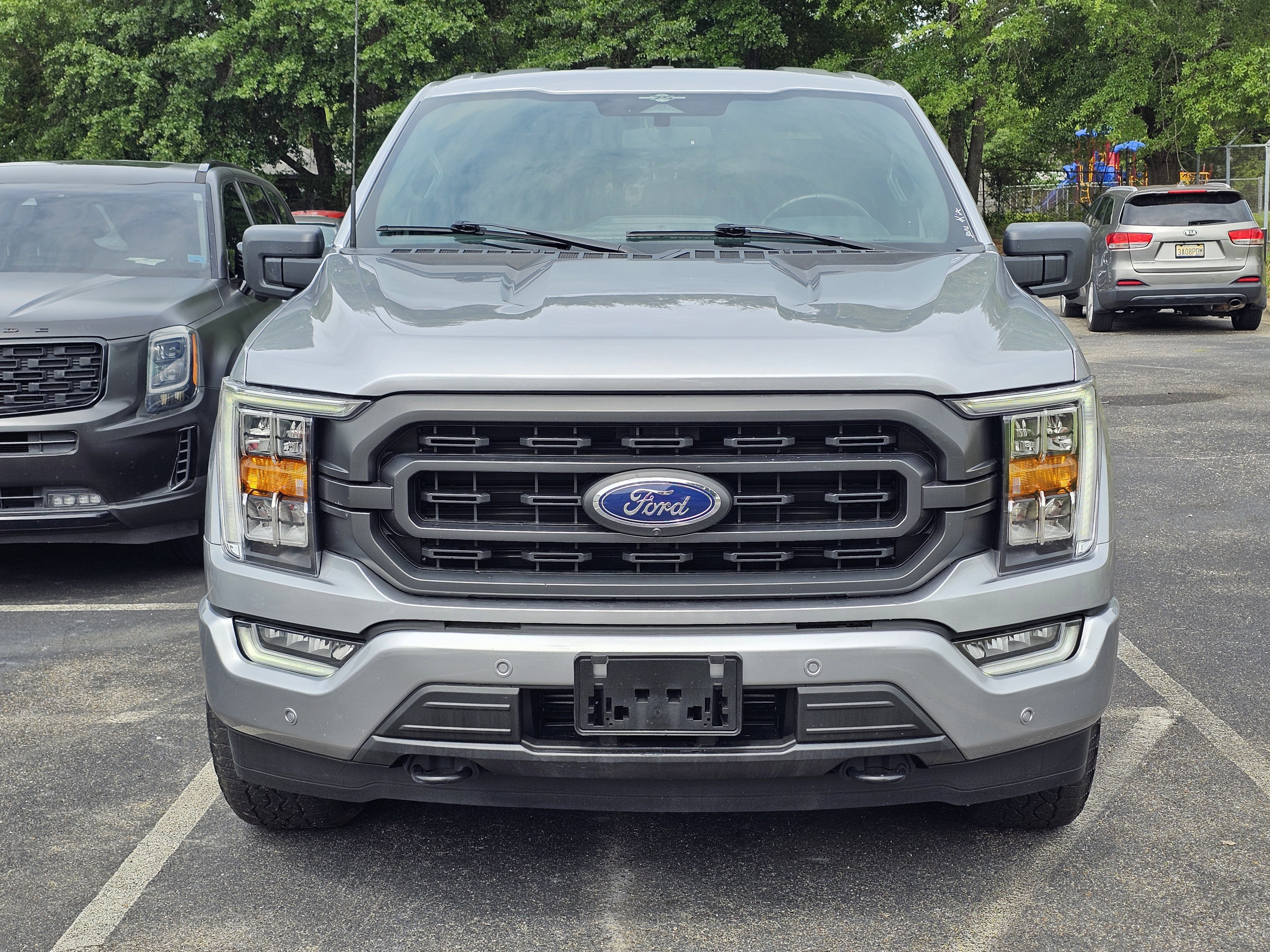 Used 2023 Gray Ford XLT image 2