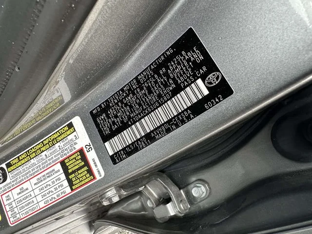 Used 2025  Toyota SE image 30