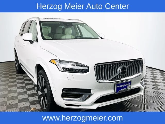 2025 Volvo XC90 T8 Recharge Plus Bright 7-Seat 4WD's photo