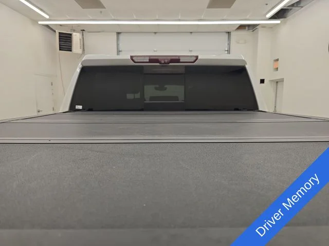 Used 2020 Iridescent Pearl Tricoat Chevrolet High Country image 15