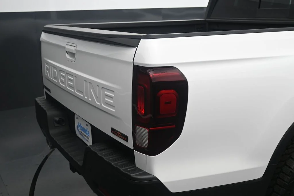 New 2026 Platinum White Pearl Honda TrailSport image 9
