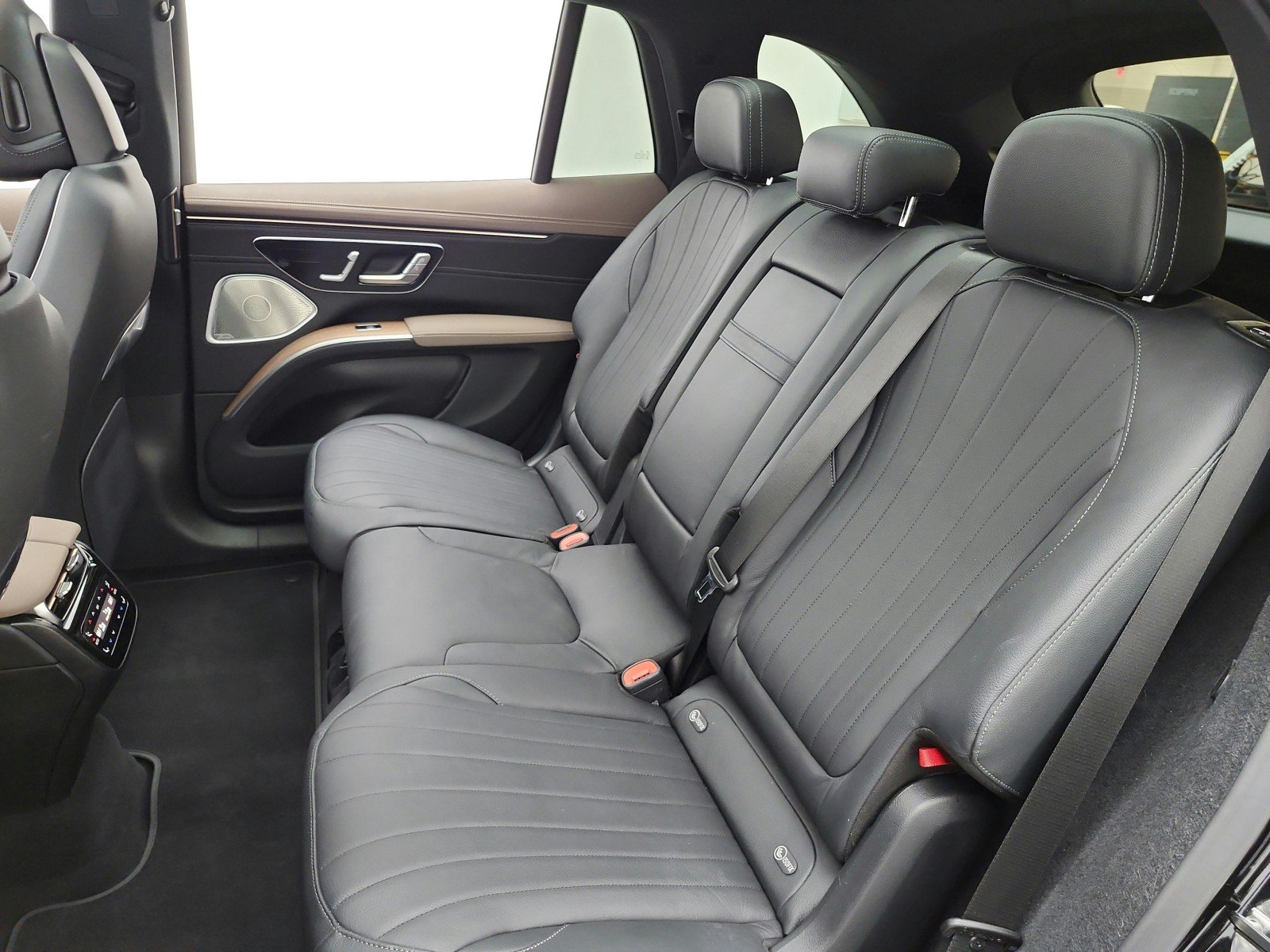 Certified Used 2024 Obsidian Black Metallic Mercedes-Benz EQS 450+ SUV image 13