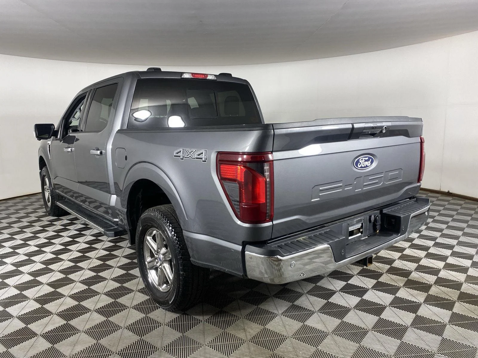 Used 2024 Carbonized Gray Ford XLT image 5