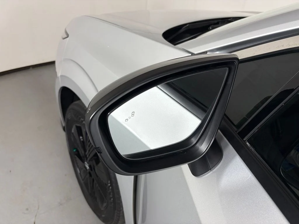 Used 2025 Silver Nissan SV image 13