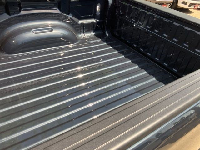 New 2026 Forged Blue Metallic Exterior Paint RAM Laramie image 27