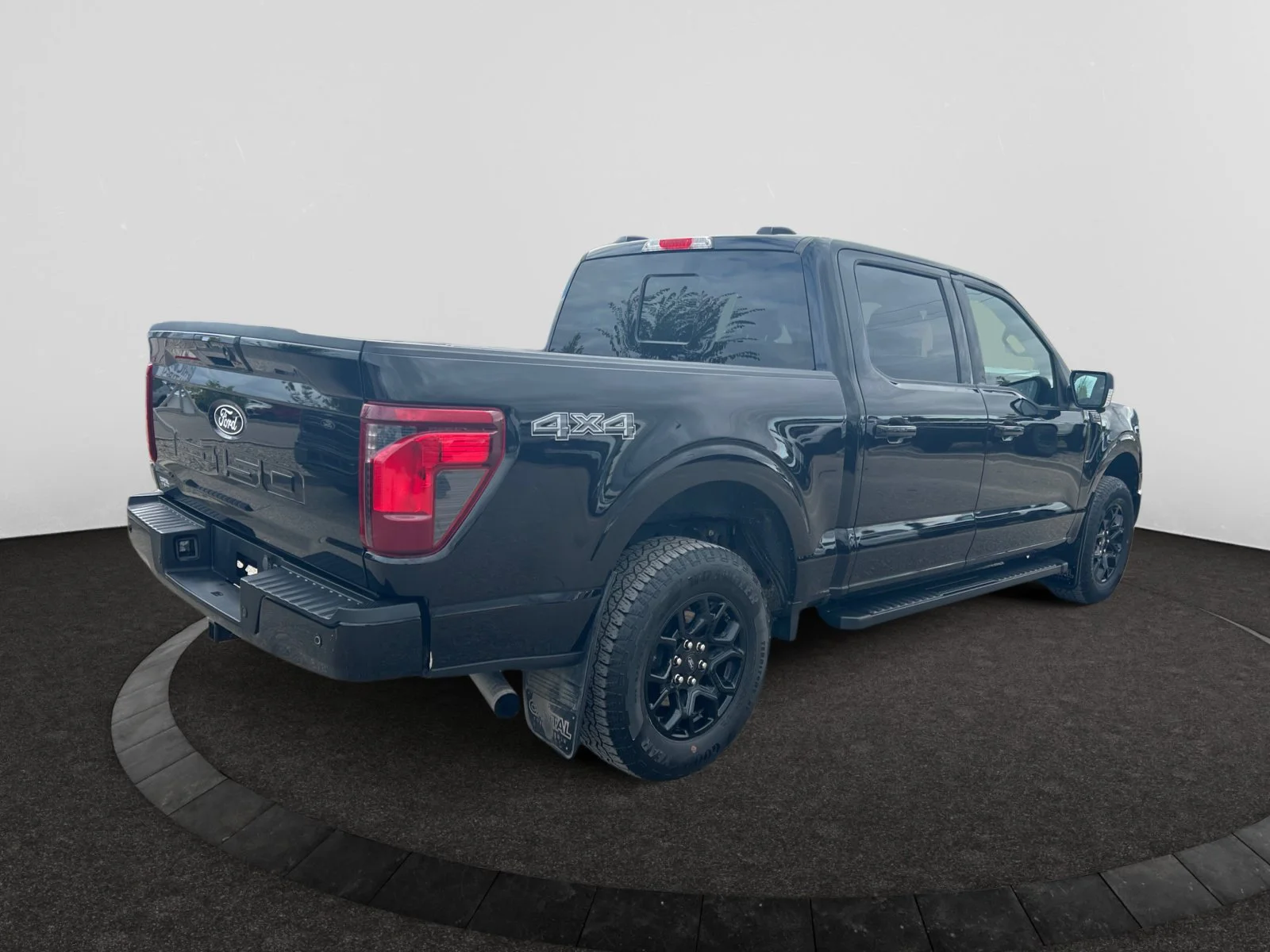 Used 2024 BLACK Ford XLT SuperCrew   EcoBoost™ image 5