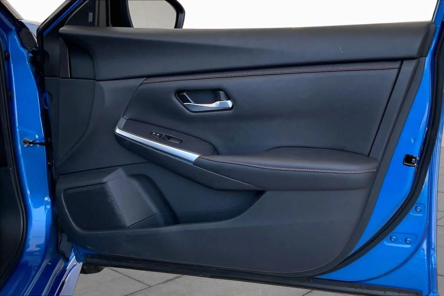 Used 2024 Super Black Nissan SR image 23
