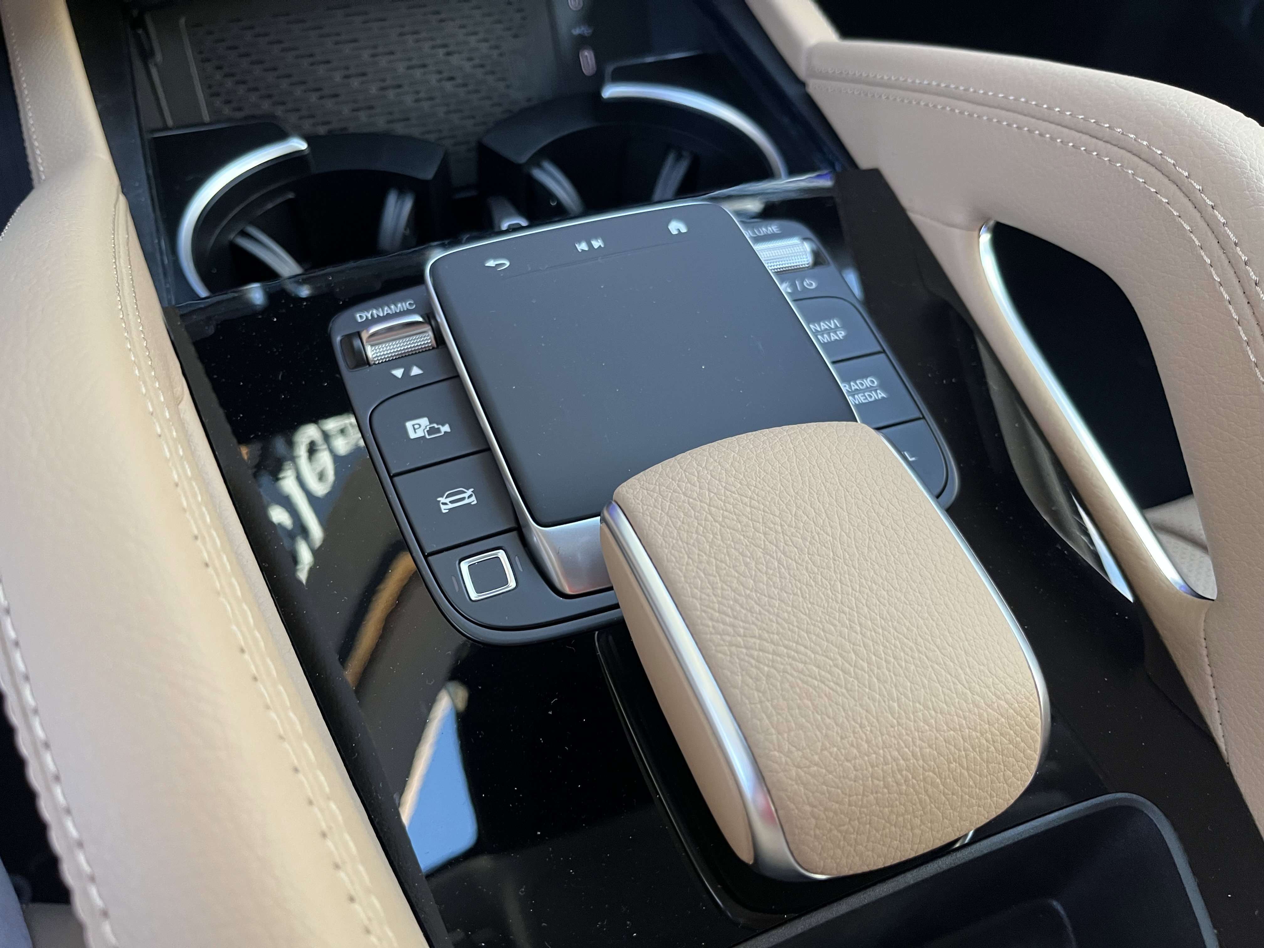 New 2026 MOONLIGHT WHITE Mercedes-Benz GLE 450 image 29